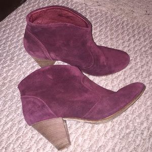 Maroon leather Steve Maddens